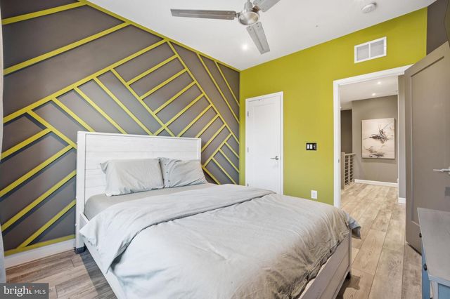 12285 SESSILE CMNS, Fairfax, VA 22030