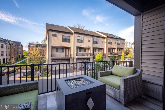 12285 SESSILE CMNS, Fairfax, VA 22030