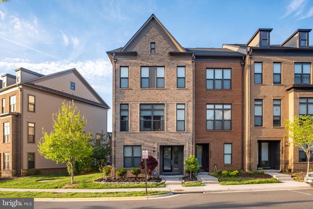 12285 SESSILE CMNS, Fairfax, VA 22030