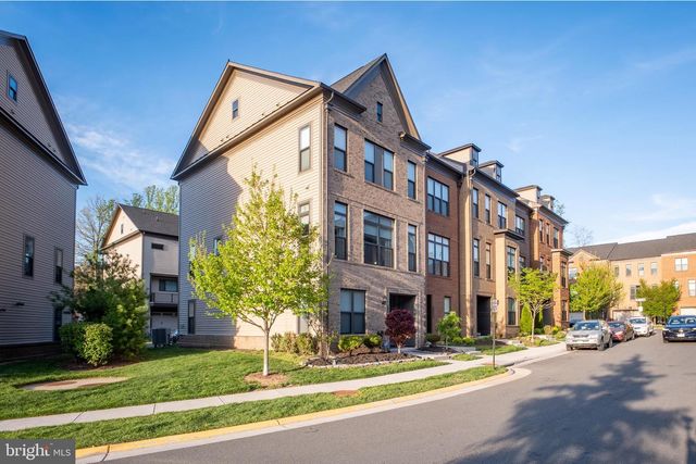 12285 SESSILE CMNS, Fairfax, VA 22030