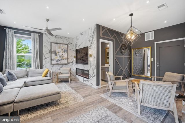 12285 SESSILE CMNS, Fairfax, VA 22030