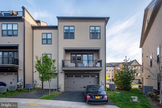 12285 SESSILE CMNS, Fairfax, VA 22030
