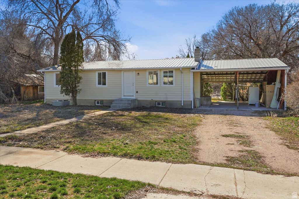 Image 1 of property listing at 131 W 400 N, Malad City, ID 83252