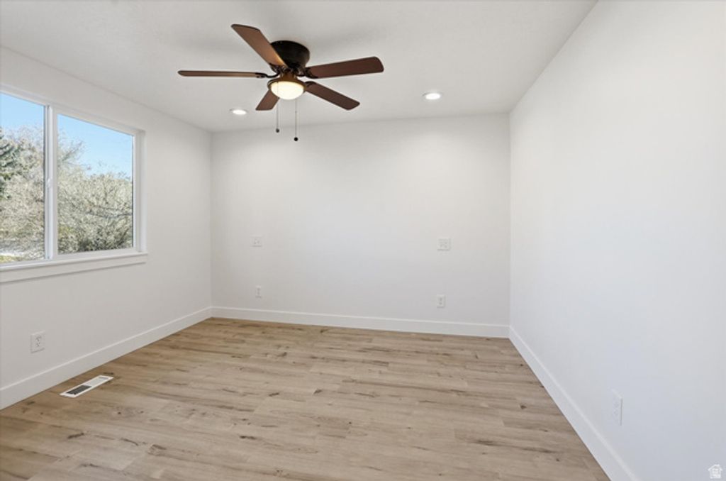 Image 14 of property listing at 131 W 400 N, Malad City, ID 83252