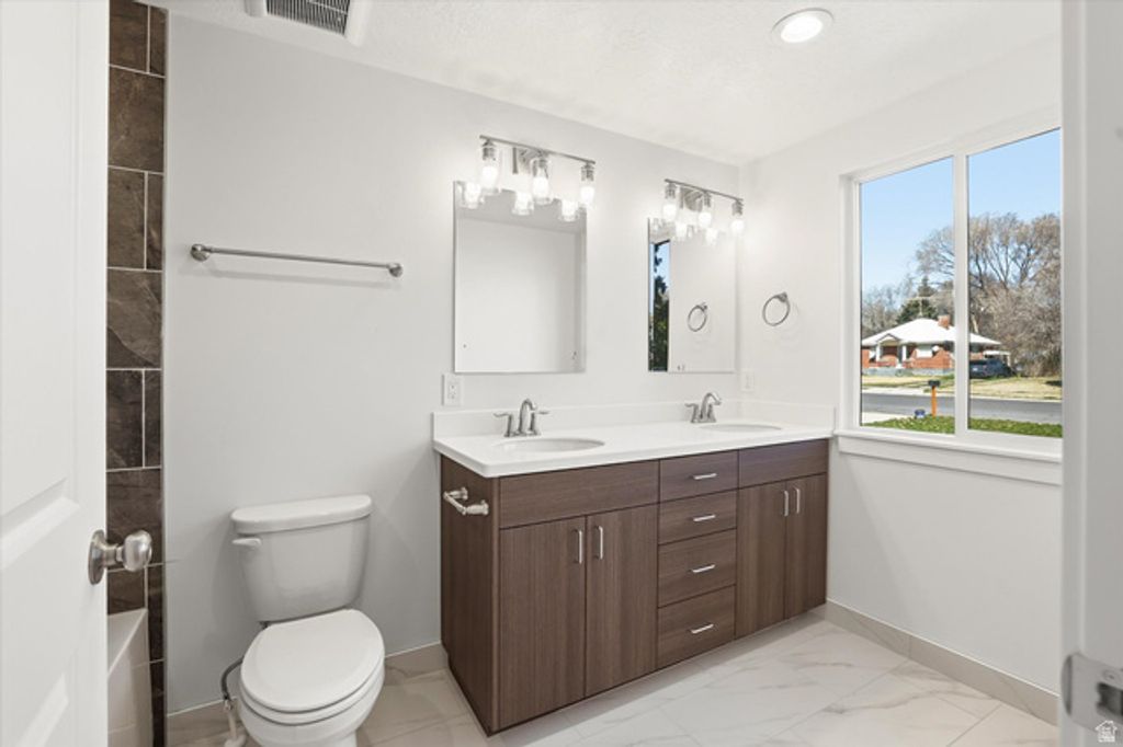 Image 17 of property listing at 131 W 400 N, Malad City, ID 83252