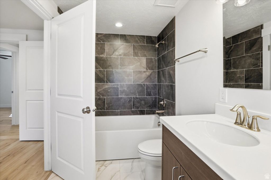 Image 20 of property listing at 131 W 400 N, Malad City, ID 83252