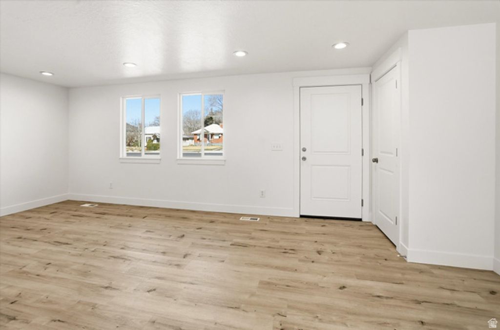 Image 4 of property listing at 131 W 400 N, Malad City, ID 83252
