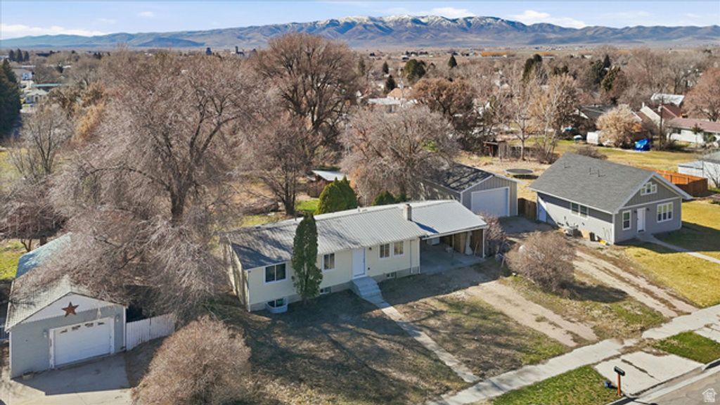 Image 34 of property listing at 131 W 400 N, Malad City, ID 83252