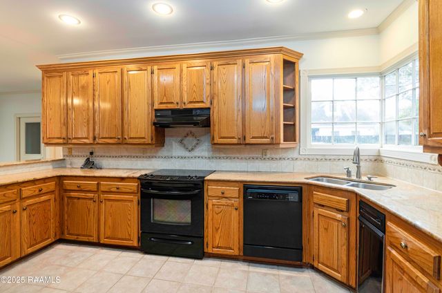 212 Aberdeen Drive, Lafayette, LA 70508