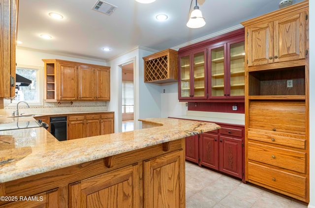 212 Aberdeen Drive, Lafayette, LA 70508