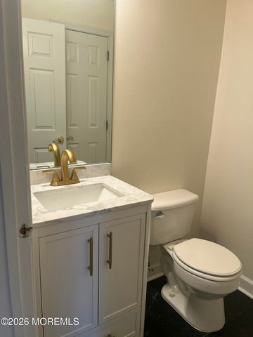 28 Madison Court, Tinton Falls, NJ 07712