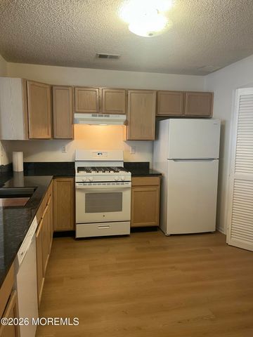 28 Madison Court, Tinton Falls, NJ 07712