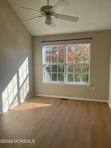 28 Madison Court, Tinton Falls, NJ 07712