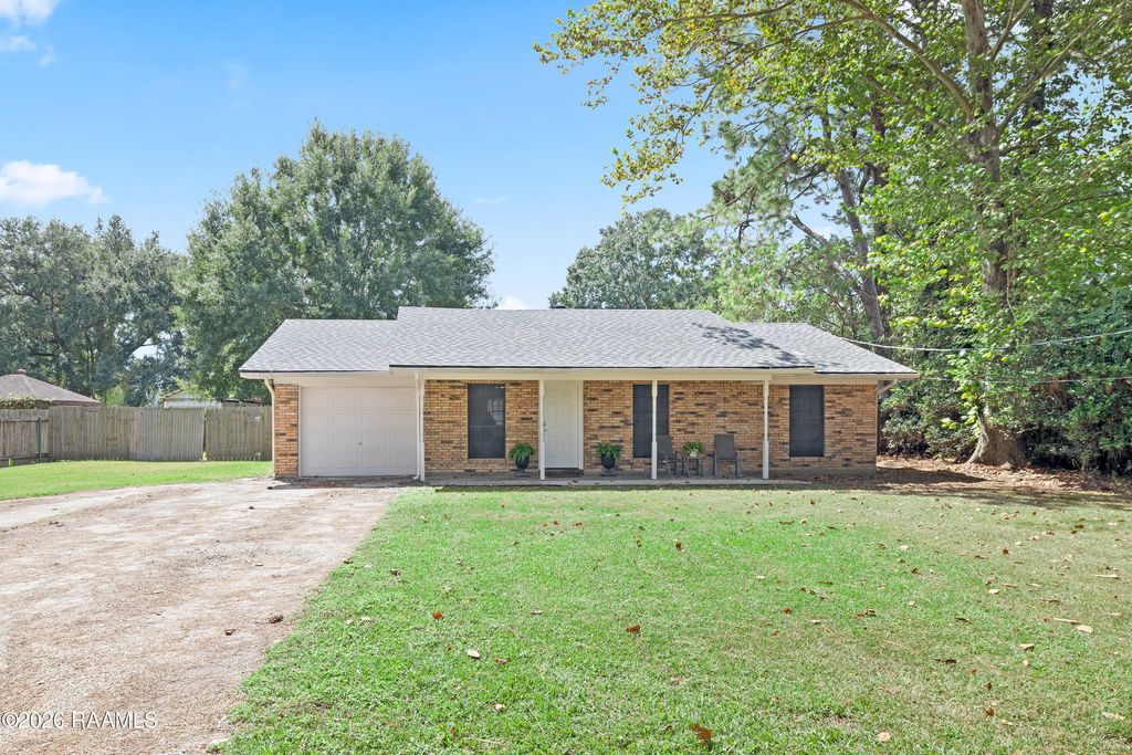 215 Stanley Road, Carencro, LA 70520