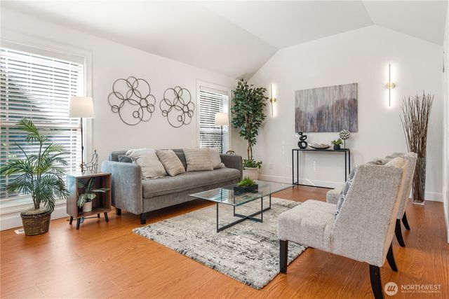 21842 NE 30th Place, Sammamish, WA 98074