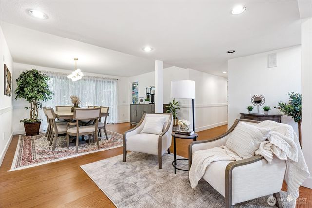 21842 NE 30th Place, Sammamish, WA 98074