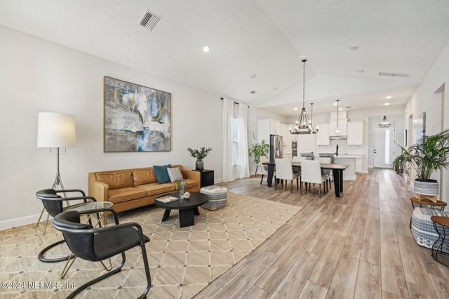 9815 INVENTION Lane, Jacksonville, FL 32256