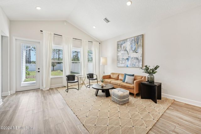 9815 INVENTION Lane, Jacksonville, FL 32256