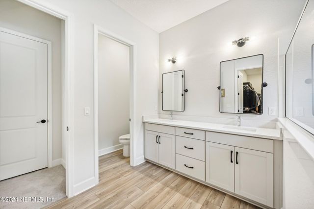 9815 INVENTION Lane, Jacksonville, FL 32256