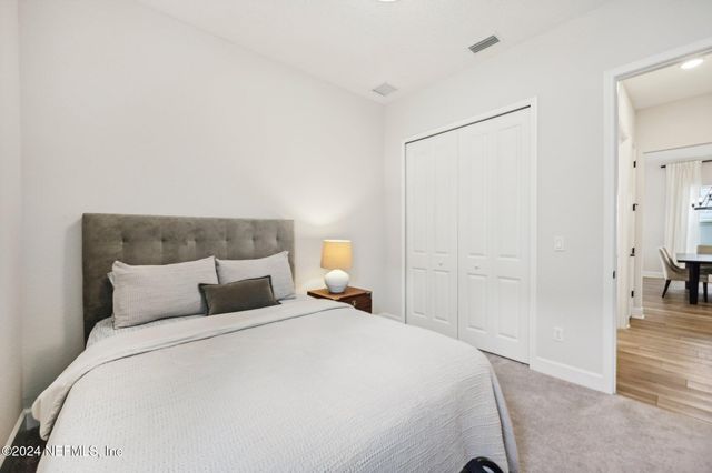 9815 INVENTION Lane, Jacksonville, FL 32256