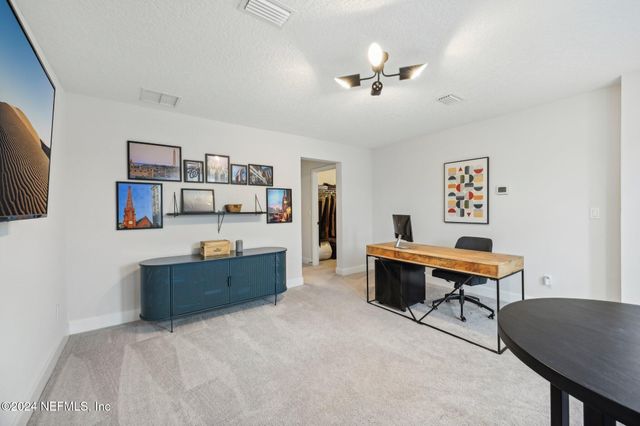 9815 INVENTION Lane, Jacksonville, FL 32256