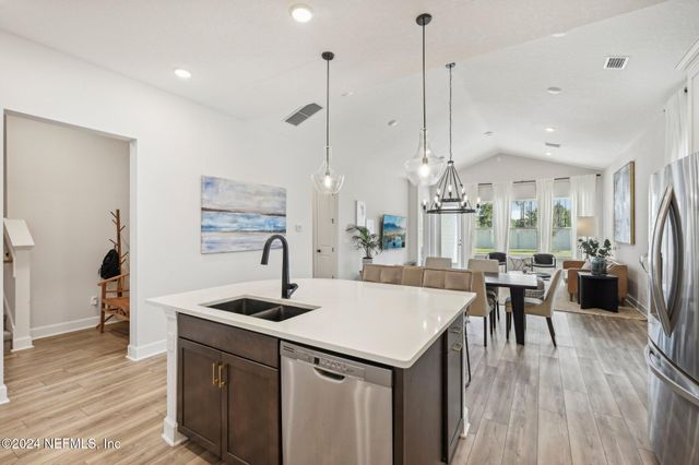 9815 INVENTION Lane, Jacksonville, FL 32256