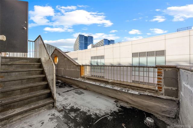 131-44 40th Road, Flushing, NY 11354