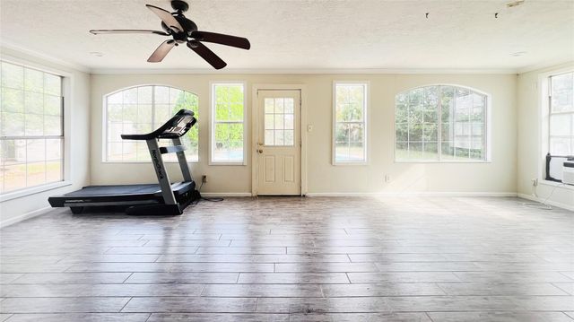 1114 Knoll Crest Court, Sugar Land, TX 77479