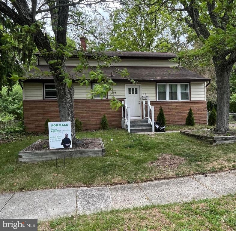 903 ASTON MARTIN DR, Lindenwold, NJ 08021