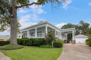 208 W Georgetown Street, Crystal Springs, MS 39059