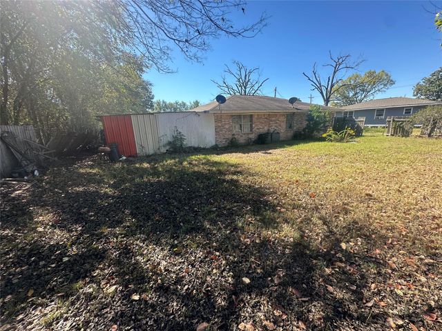 151 E Dillard Street, Trinity, TX 75862