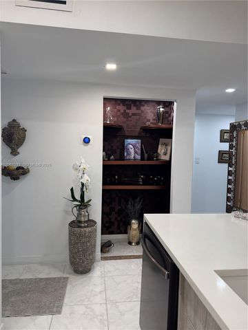 250 NE 20th St 2110, Boca Raton, FL 33431