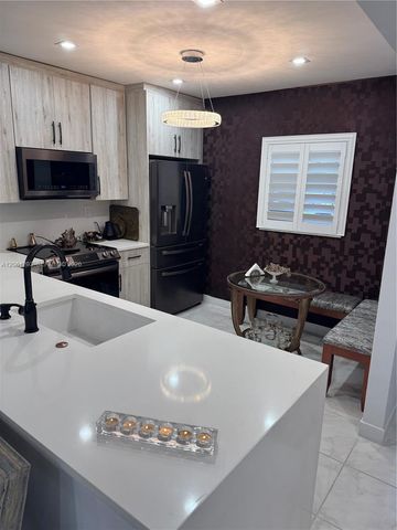 250 NE 20th St 2110, Boca Raton, FL 33431