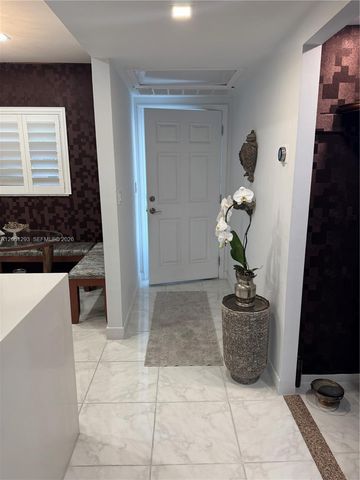 250 NE 20th St 2110, Boca Raton, FL 33431