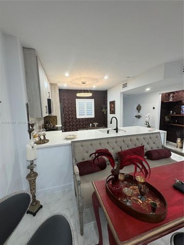 250 NE 20th St 2110, Boca Raton, FL 33431