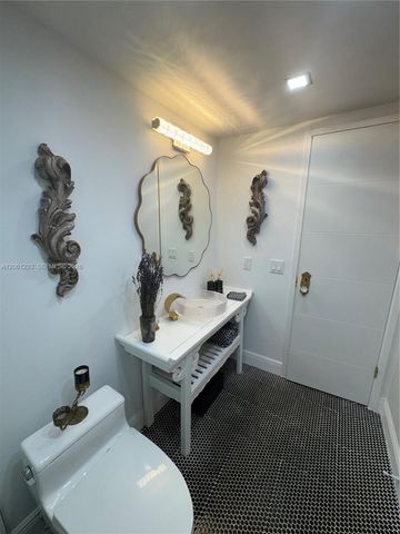 250 NE 20th St 2110, Boca Raton, FL 33431