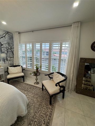 250 NE 20th St 2110, Boca Raton, FL 33431