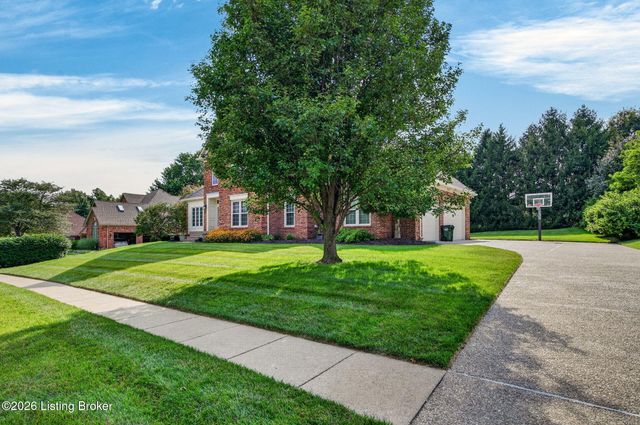 3002 Albrecht Dr, Prospect, KY 40059