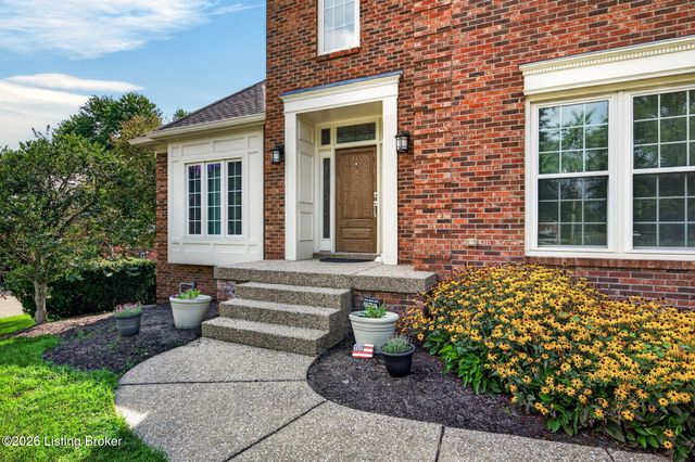 3002 Albrecht Dr, Prospect, KY 40059