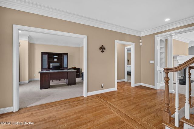3002 Albrecht Dr, Prospect, KY 40059