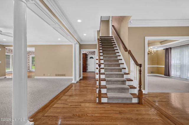 3002 Albrecht Dr, Prospect, KY 40059