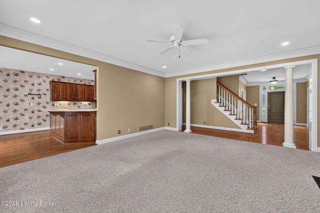 3002 Albrecht Dr, Prospect, KY 40059