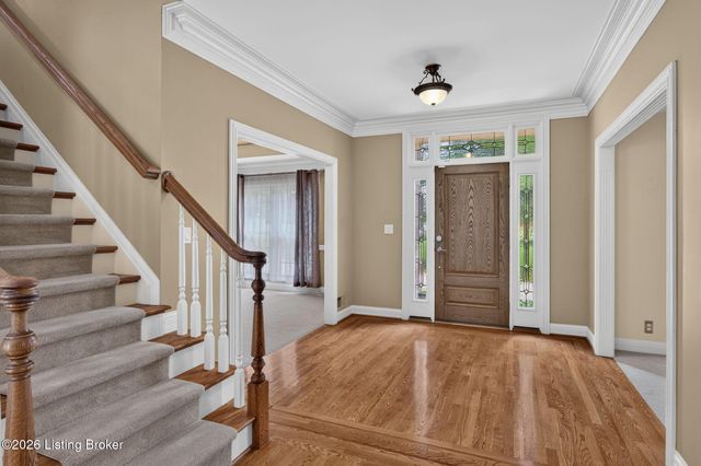 3002 Albrecht Dr, Prospect, KY 40059