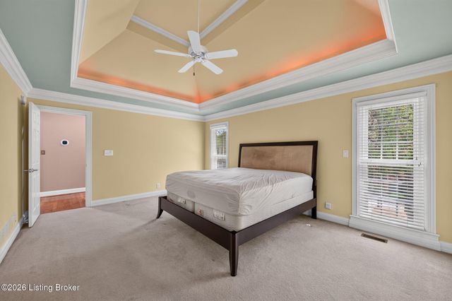 3002 Albrecht Dr, Prospect, KY 40059