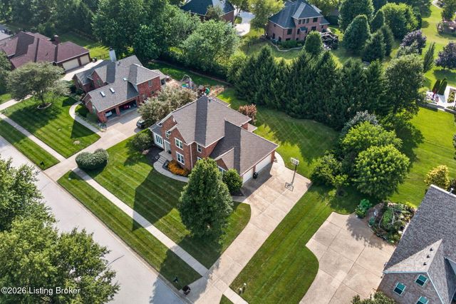 3002 Albrecht Dr, Prospect, KY 40059