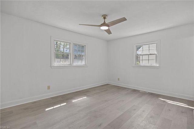 8239 Redwood CIR, Norfolk, VA 23518