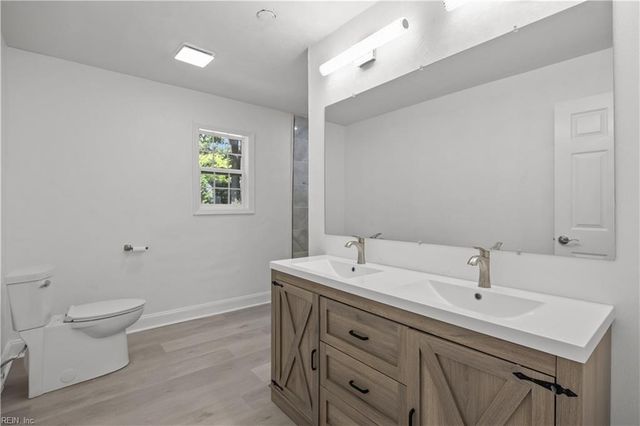 8239 Redwood CIR, Norfolk, VA 23518