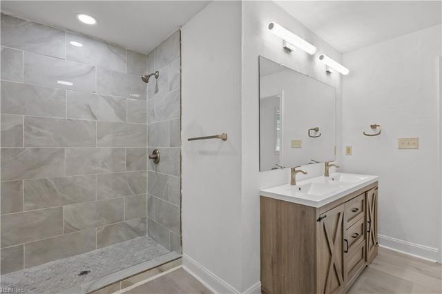 8239 Redwood CIR, Norfolk, VA 23518
