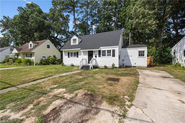 8239 Redwood CIR, Norfolk, VA 23518