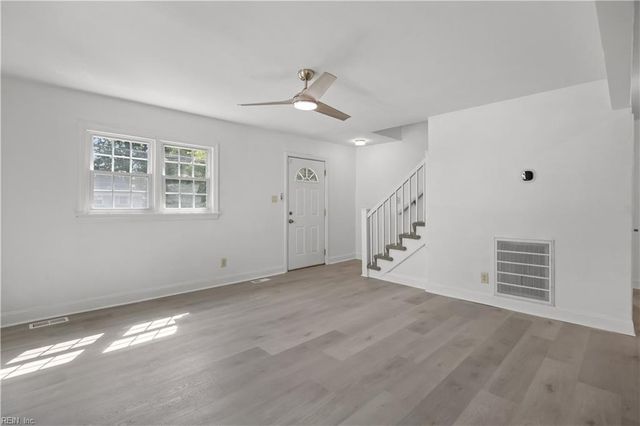 8239 Redwood CIR, Norfolk, VA 23518